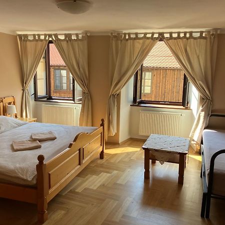 乌米拉库膳食公寓 Český Krumlov 外观 照片